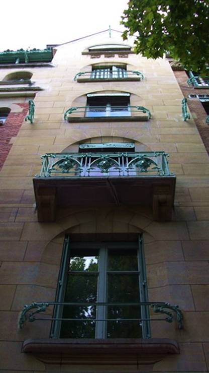 beringerbalcon.jpg