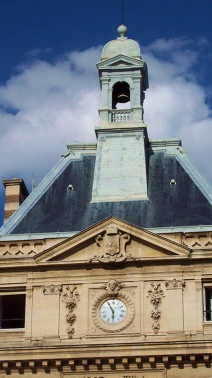 mairieclock.jpg