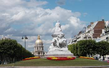 Avenue Breteuil, looking toward Invalides.
