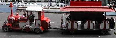 Choochoo for transporting tourists at the Bateaux Mouches.