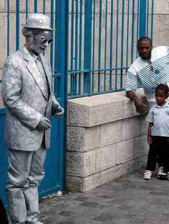 Silver mime who squeaks.